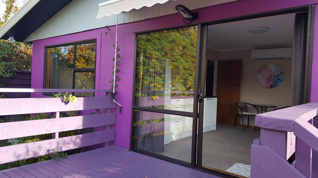 Purple House Hotel Arrowtown Bagian luar foto